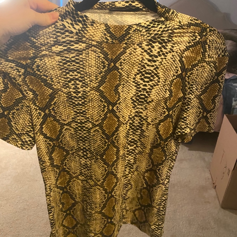 SHEIN Snakeskin top size S